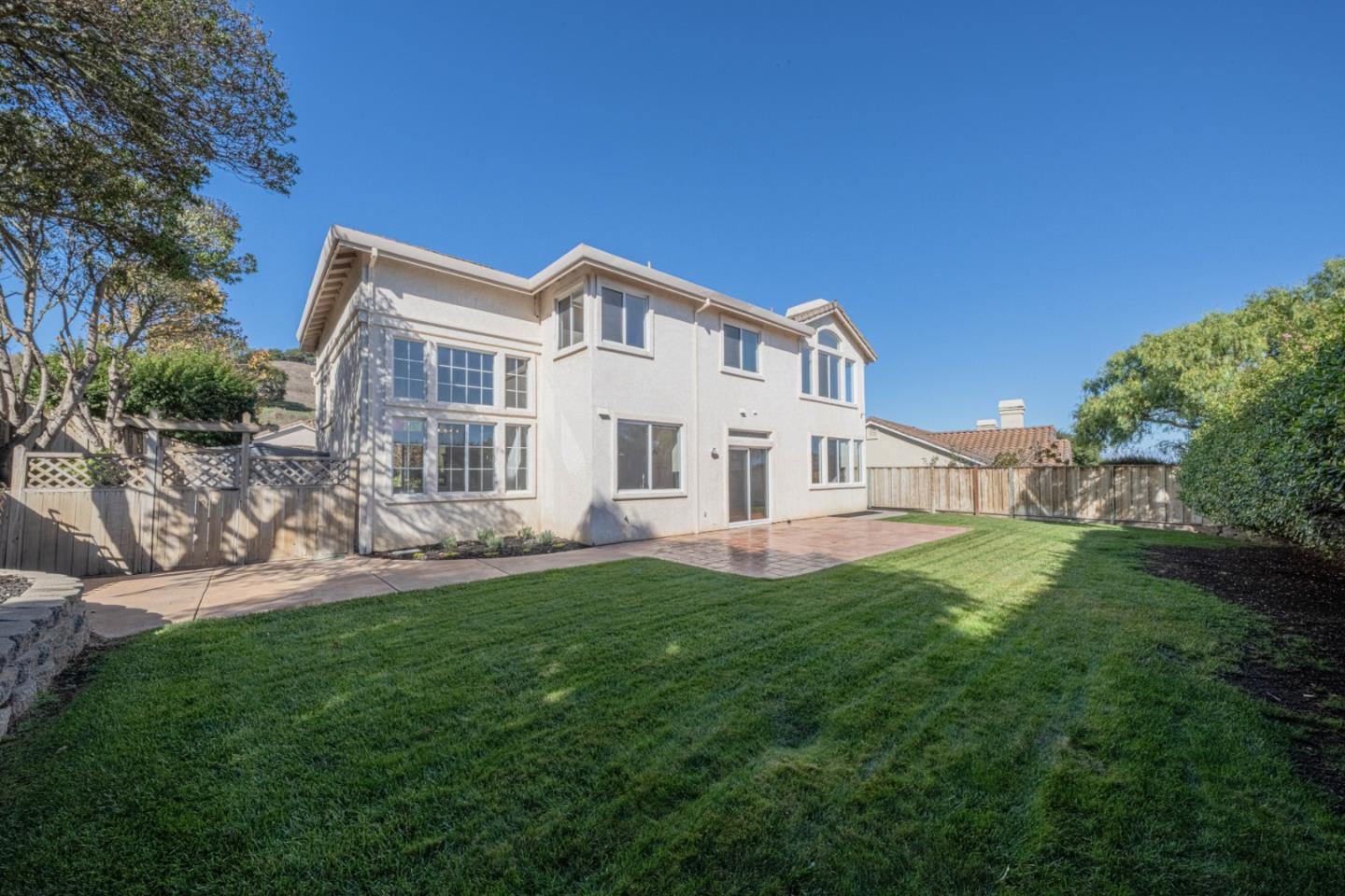 Detail Gallery Image 33 of 47 For 21905 Azure Crest Ct, Salinas,  CA 93908 - 3 Beds | 2/1 Baths