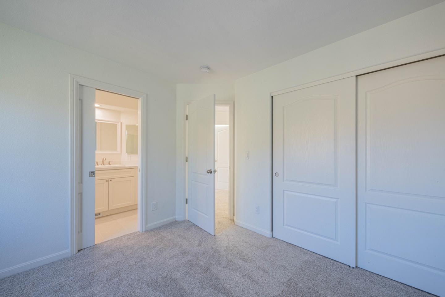 Detail Gallery Image 39 of 47 For 21905 Azure Crest Ct, Salinas,  CA 93908 - 3 Beds | 2/1 Baths