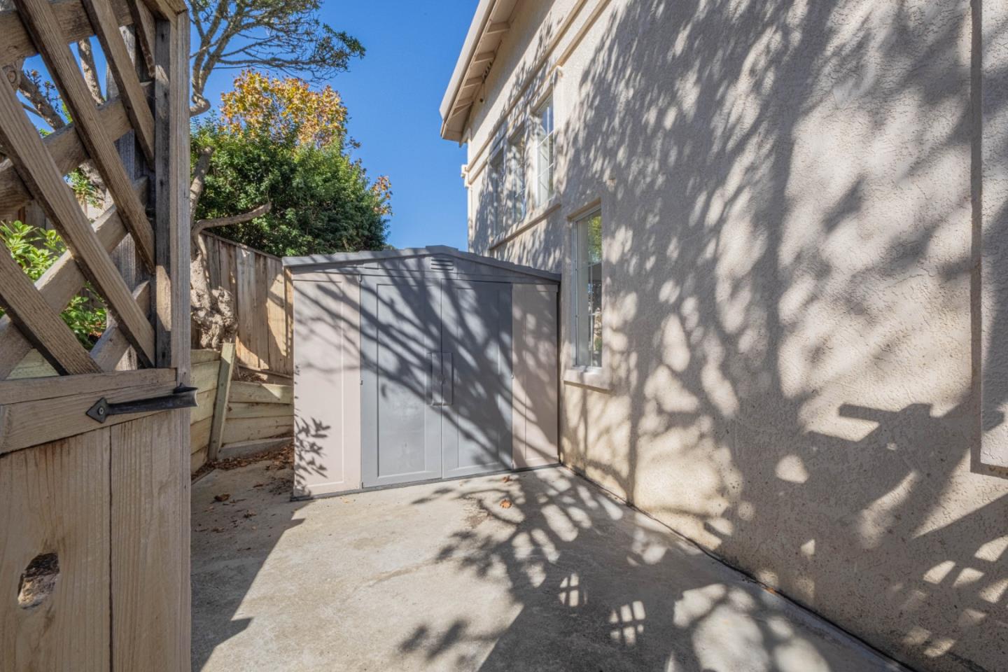Detail Gallery Image 42 of 47 For 21905 Azure Crest Ct, Salinas,  CA 93908 - 3 Beds | 2/1 Baths