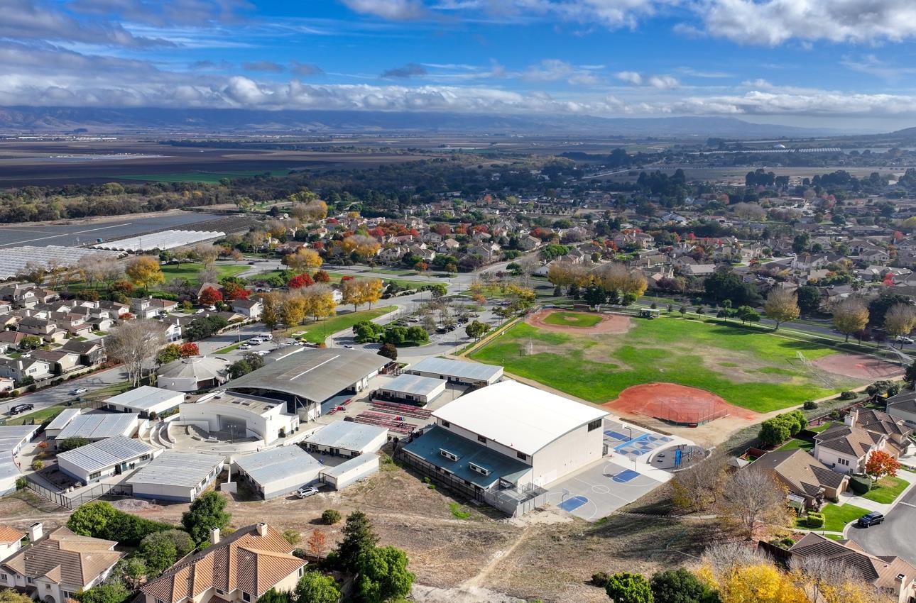 Detail Gallery Image 53 of 54 For 21905 Azure Crest Ct, Salinas,  CA 93908 - 3 Beds | 2/1 Baths