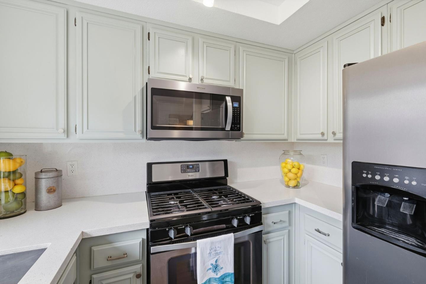 Detail Gallery Image 10 of 37 For 283 Perch Way, Aptos,  CA 95003 - 2 Beds | 2/1 Baths