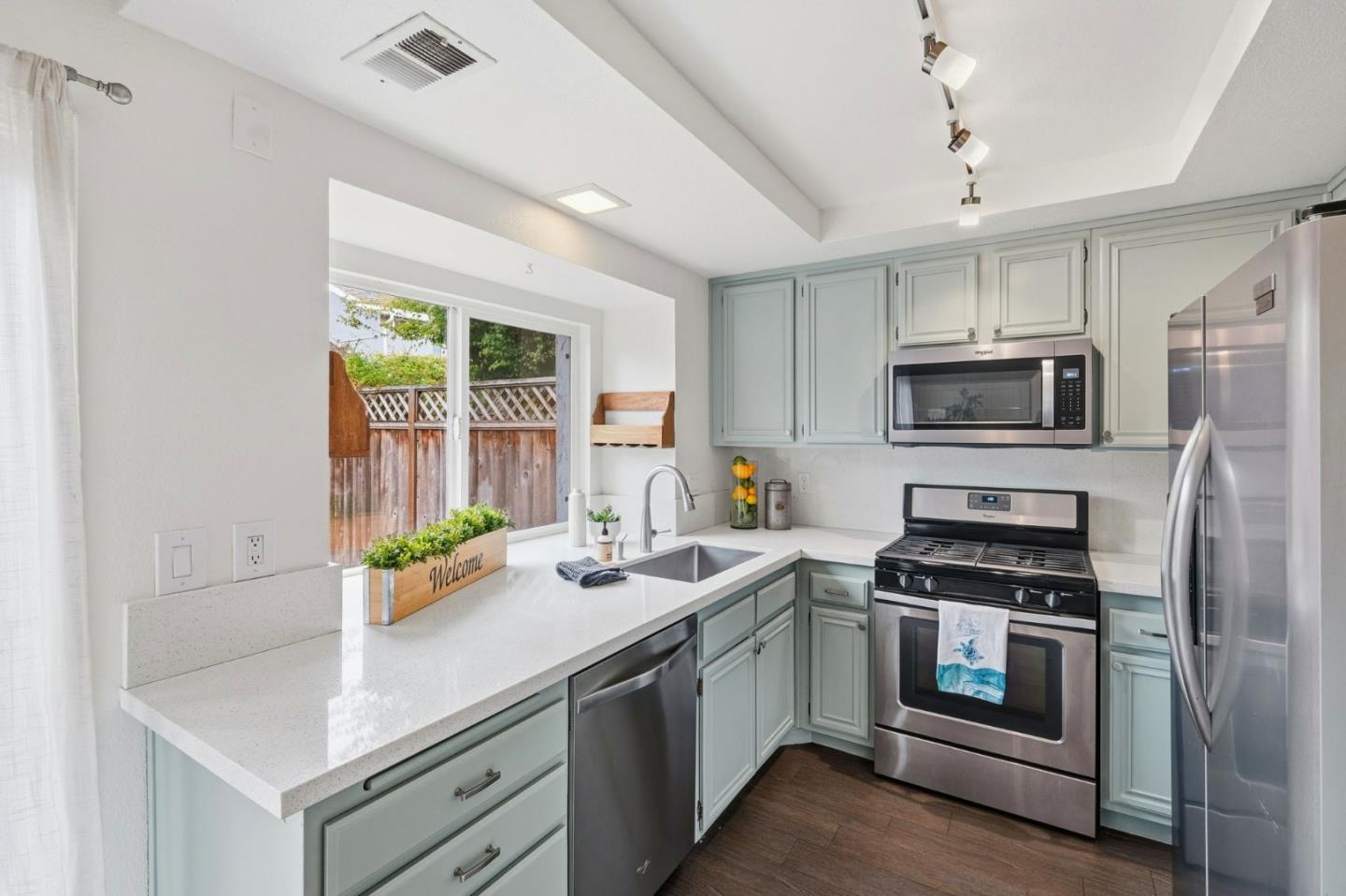 Detail Gallery Image 9 of 37 For 283 Perch Way, Aptos,  CA 95003 - 2 Beds | 2/1 Baths