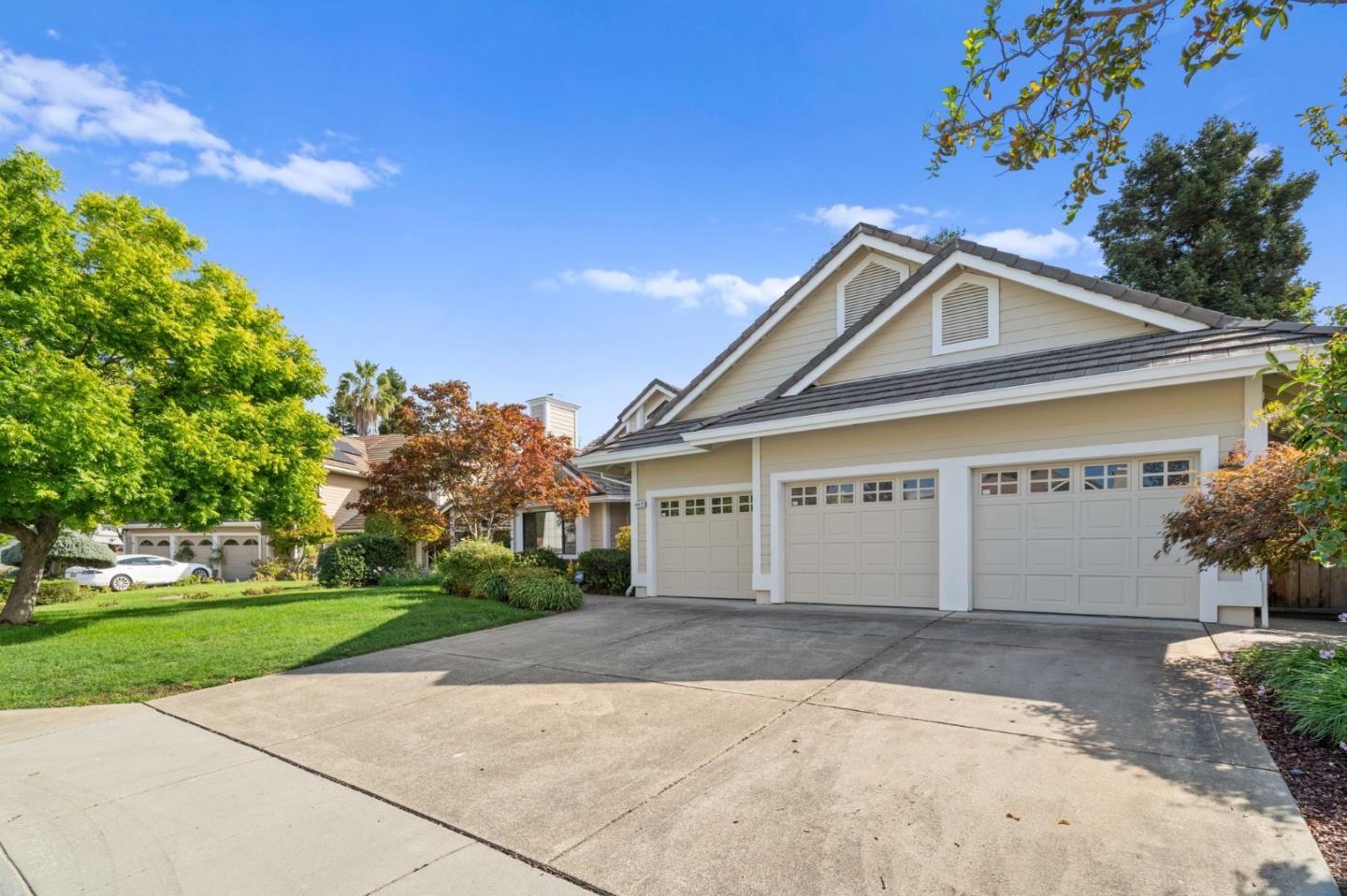 Detail Gallery Image 2 of 46 For 44423 View Point Cir, Fremont,  CA 94539 - 4 Beds | 2 Baths