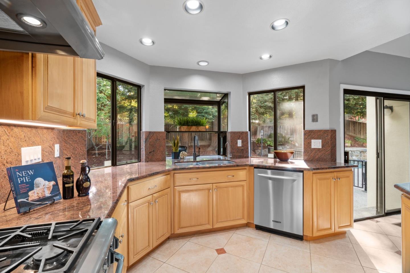 Detail Gallery Image 25 of 46 For 44423 View Point Cir, Fremont,  CA 94539 - 4 Beds | 2 Baths