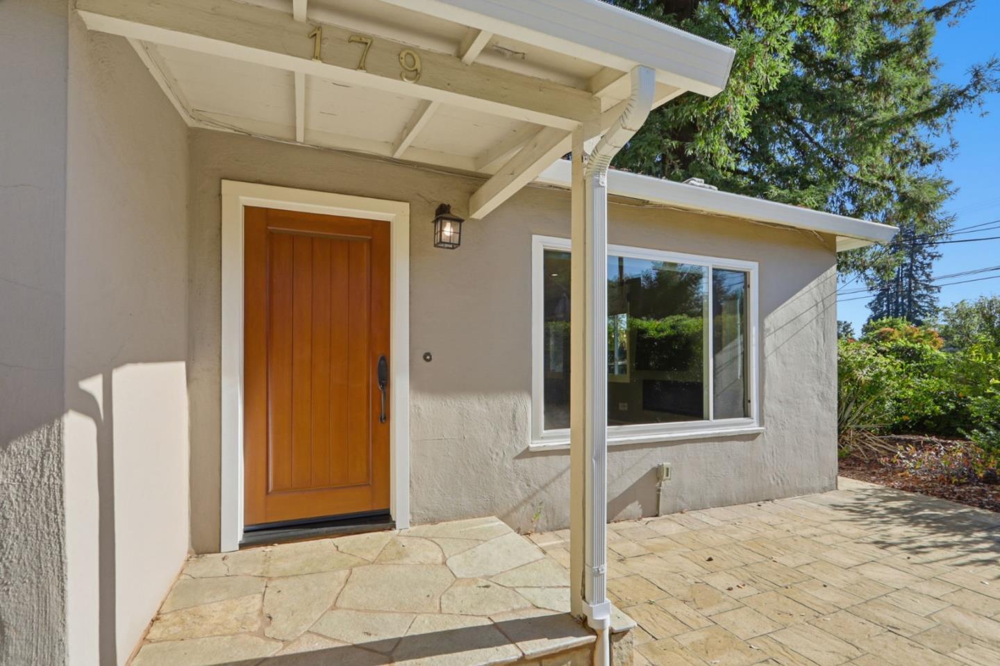 Detail Gallery Image 11 of 40 For 179 Giffin Rd, Los Altos,  CA 94022 - 2 Beds | 2 Baths