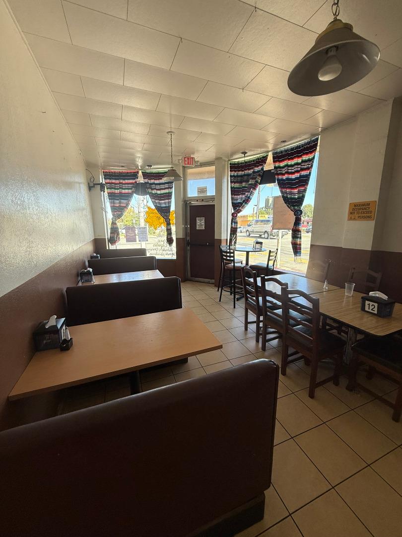 Detail Gallery Image 11 of 30 For 3 S Wood St, Salinas,  CA 93905 - – Beds | – Baths