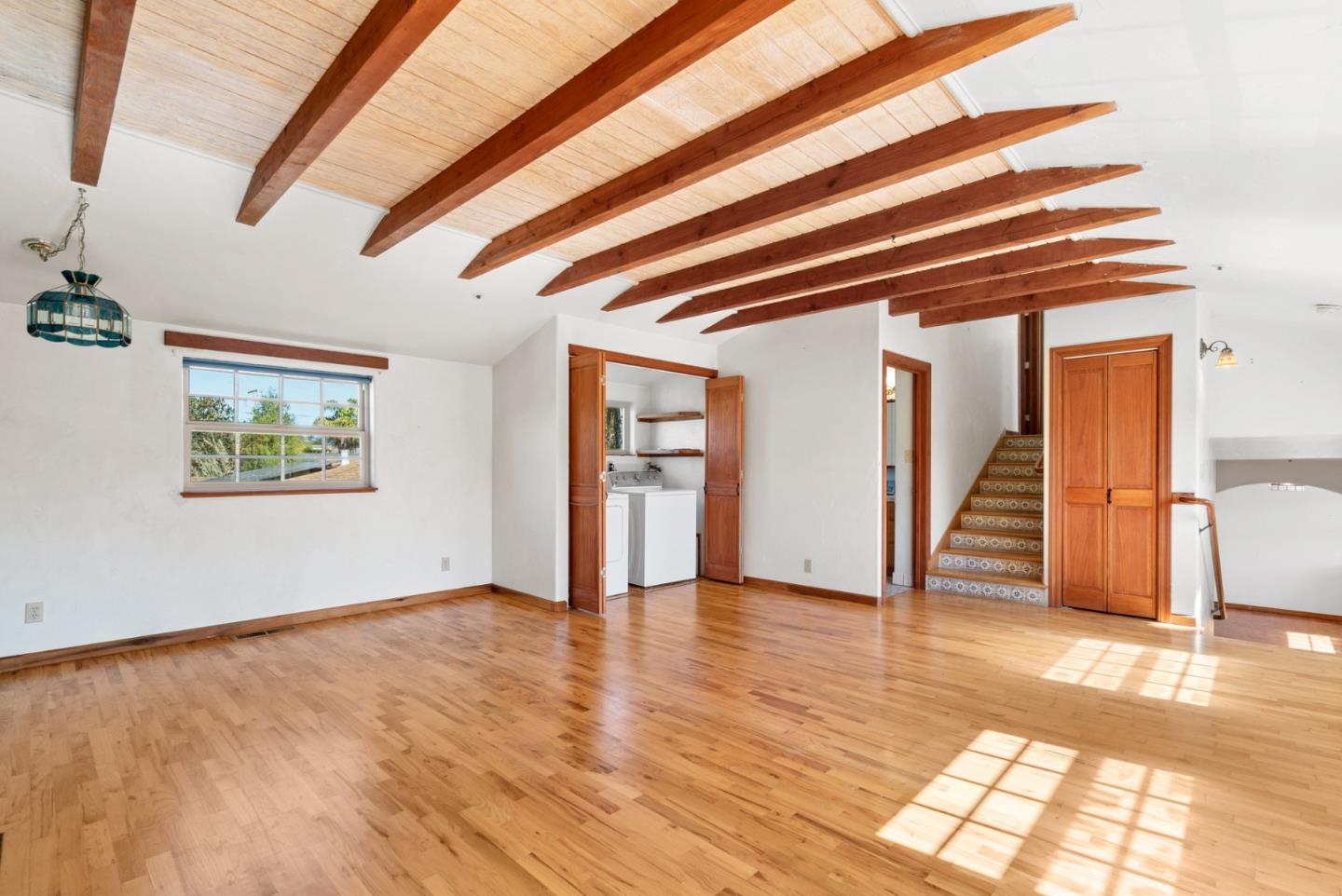 Detail Gallery Image 13 of 56 For 1735 Matthews Ln, Santa Cruz,  CA 95062 - 3 Beds | 2 Baths