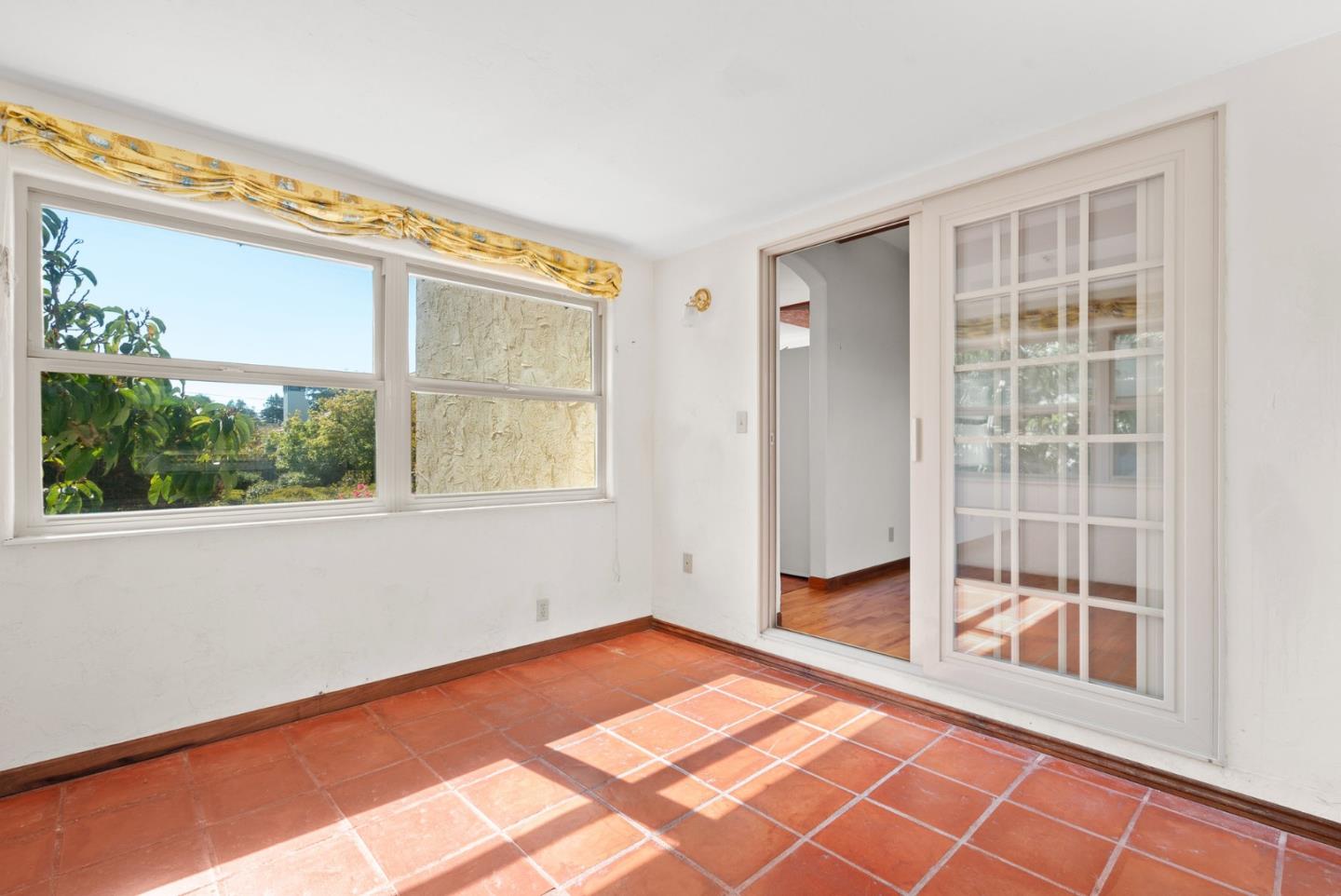 Detail Gallery Image 29 of 56 For 1735 Matthews Ln, Santa Cruz,  CA 95062 - 3 Beds | 2 Baths