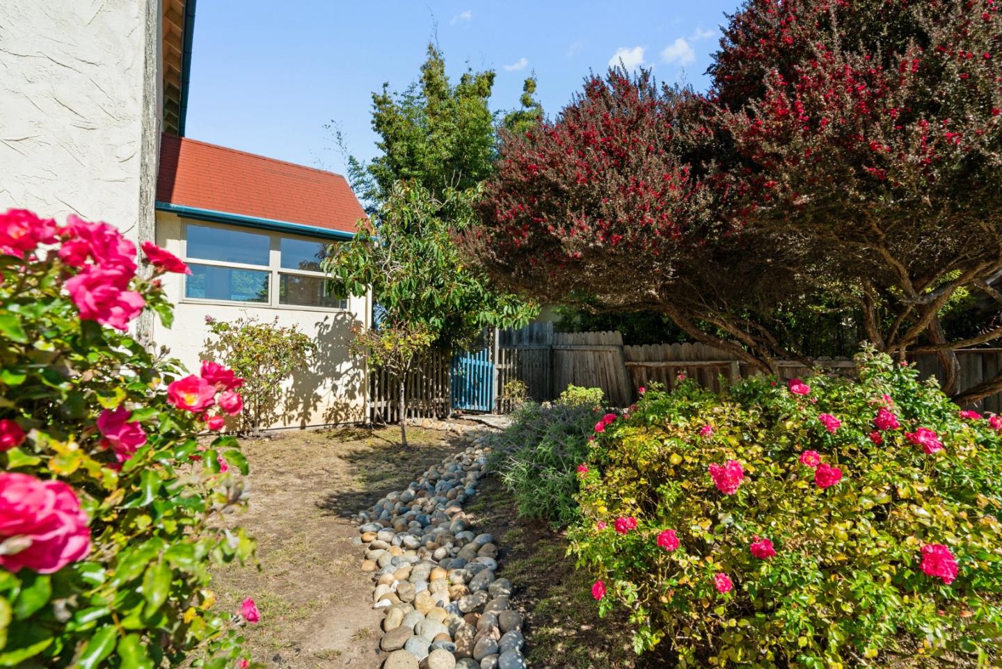 Detail Gallery Image 44 of 56 For 1735 Matthews Ln, Santa Cruz,  CA 95062 - 3 Beds | 2 Baths