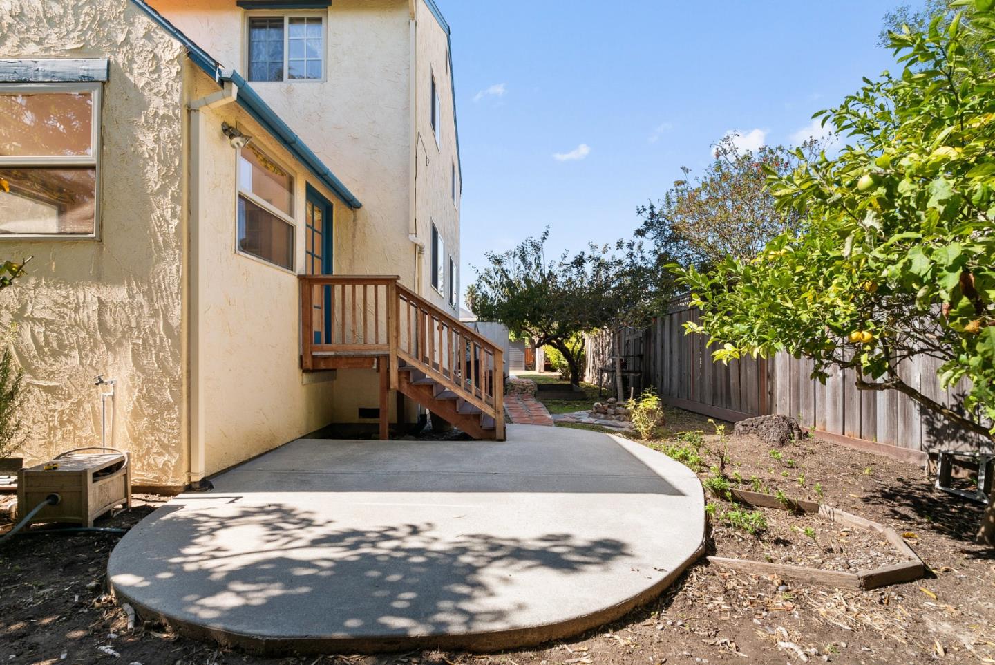 Detail Gallery Image 48 of 56 For 1735 Matthews Ln, Santa Cruz,  CA 95062 - 3 Beds | 2 Baths