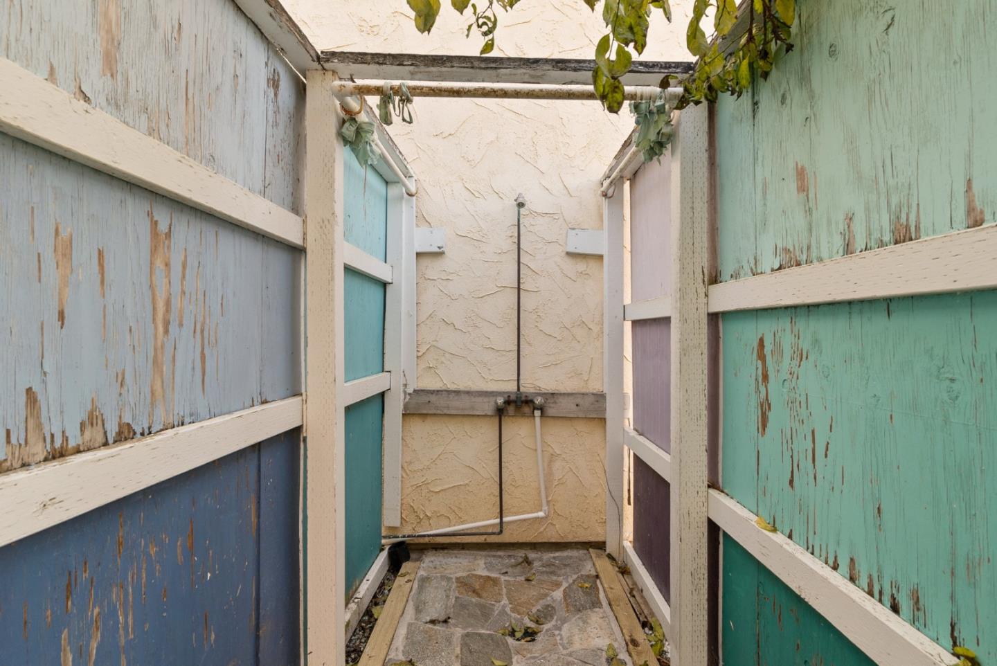 Detail Gallery Image 53 of 56 For 1735 Matthews Ln, Santa Cruz,  CA 95062 - 3 Beds | 2 Baths