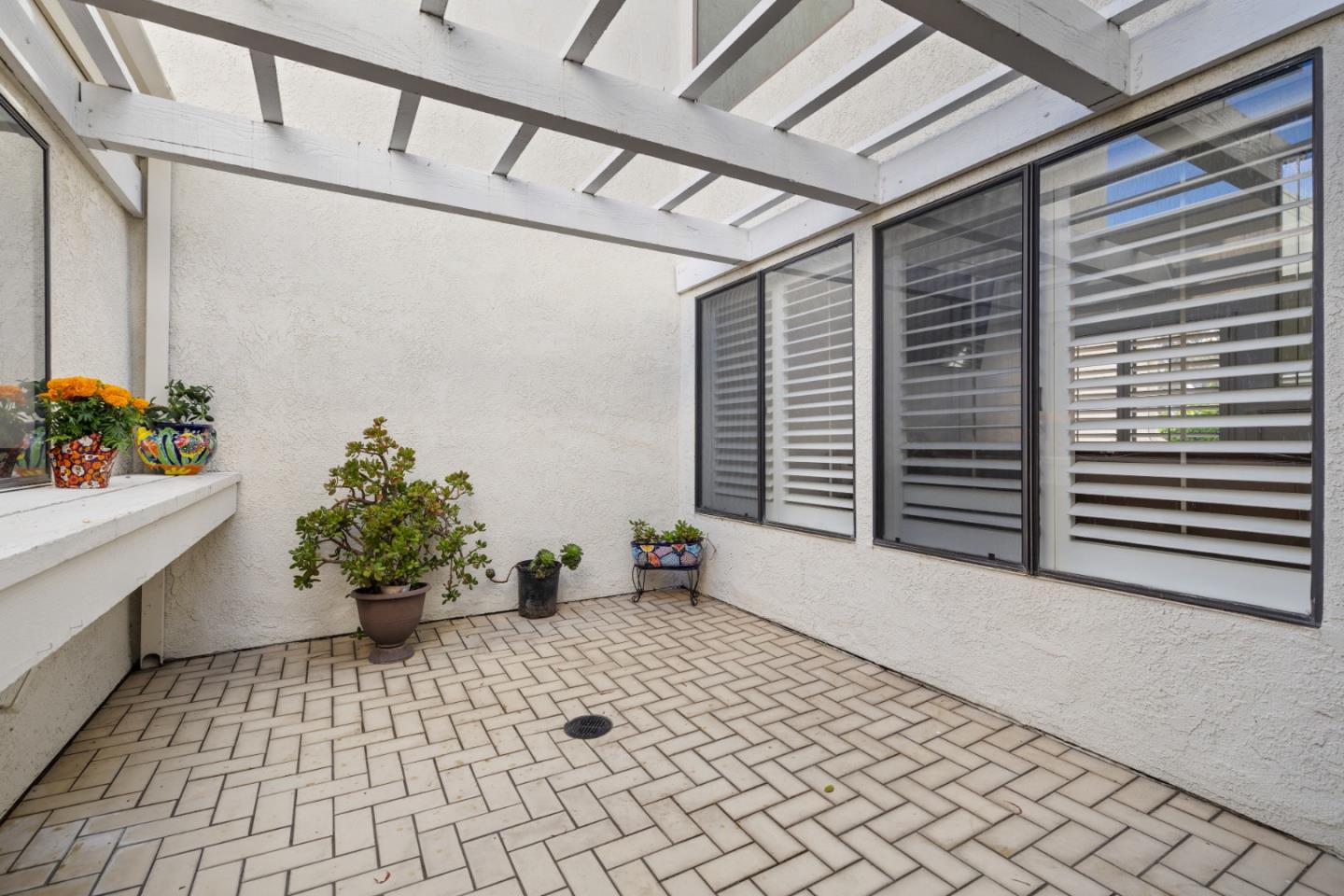 Detail Gallery Image 11 of 36 For 15 Morena, Irvine,  CA 92612 - 2 Beds | 2/1 Baths