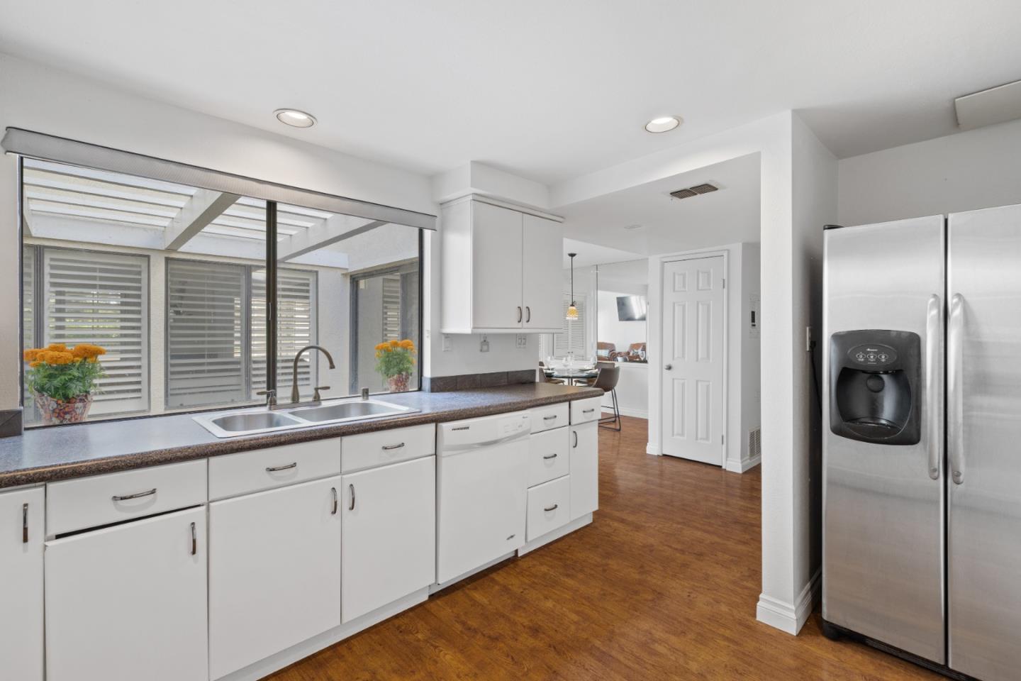 Detail Gallery Image 20 of 36 For 15 Morena, Irvine,  CA 92612 - 2 Beds | 2/1 Baths
