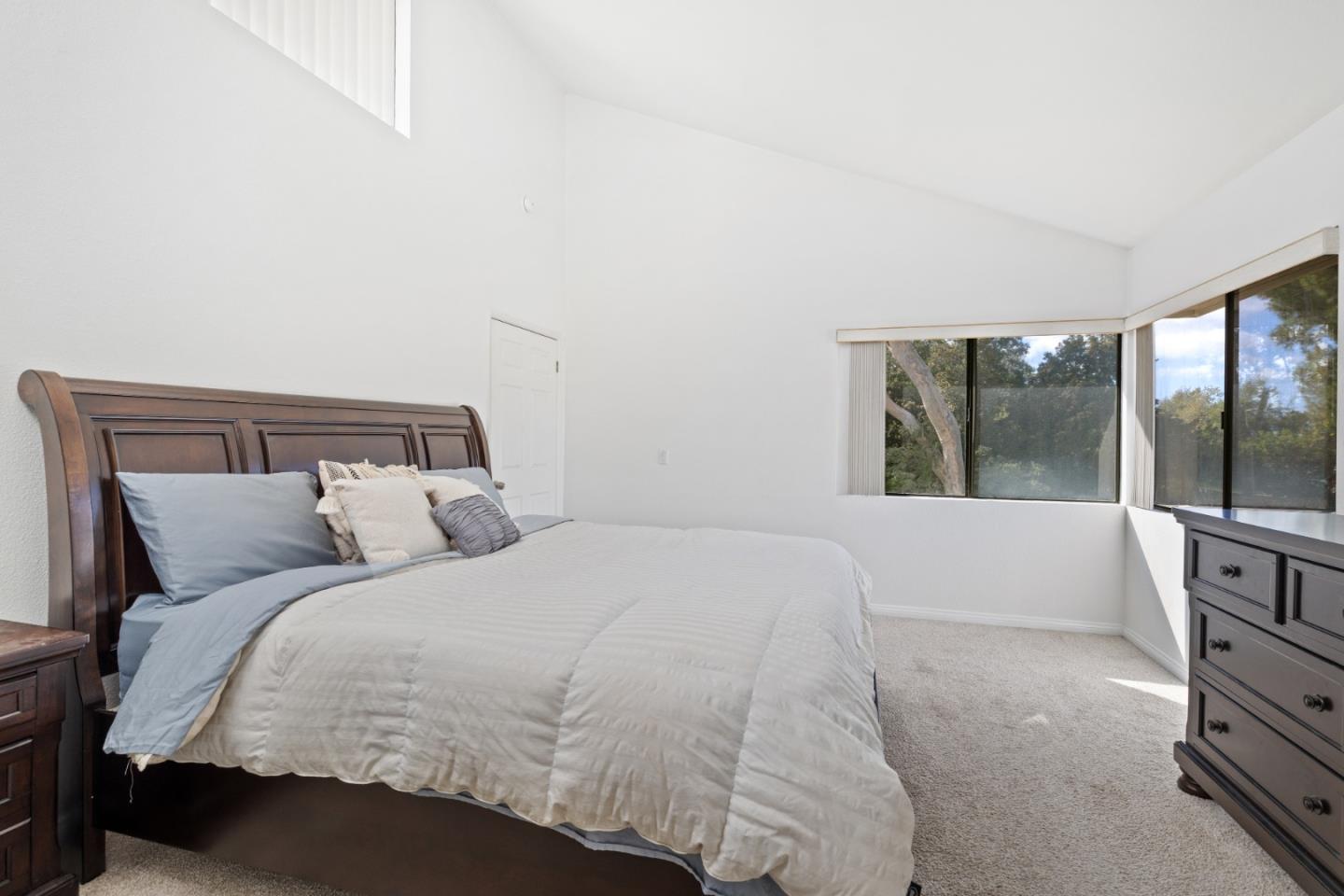 Detail Gallery Image 23 of 36 For 15 Morena, Irvine,  CA 92612 - 2 Beds | 2/1 Baths