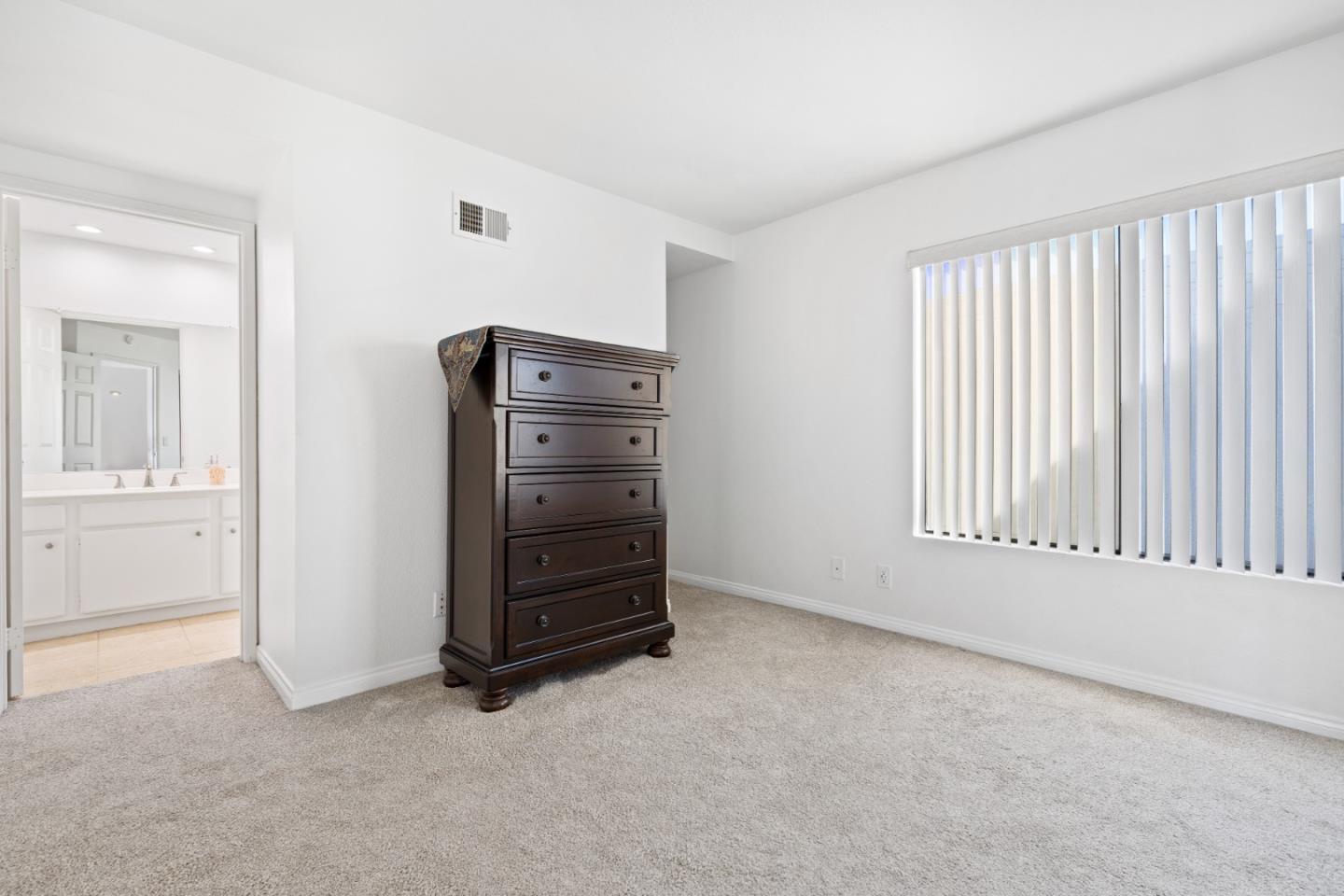 Detail Gallery Image 27 of 36 For 15 Morena, Irvine,  CA 92612 - 2 Beds | 2/1 Baths