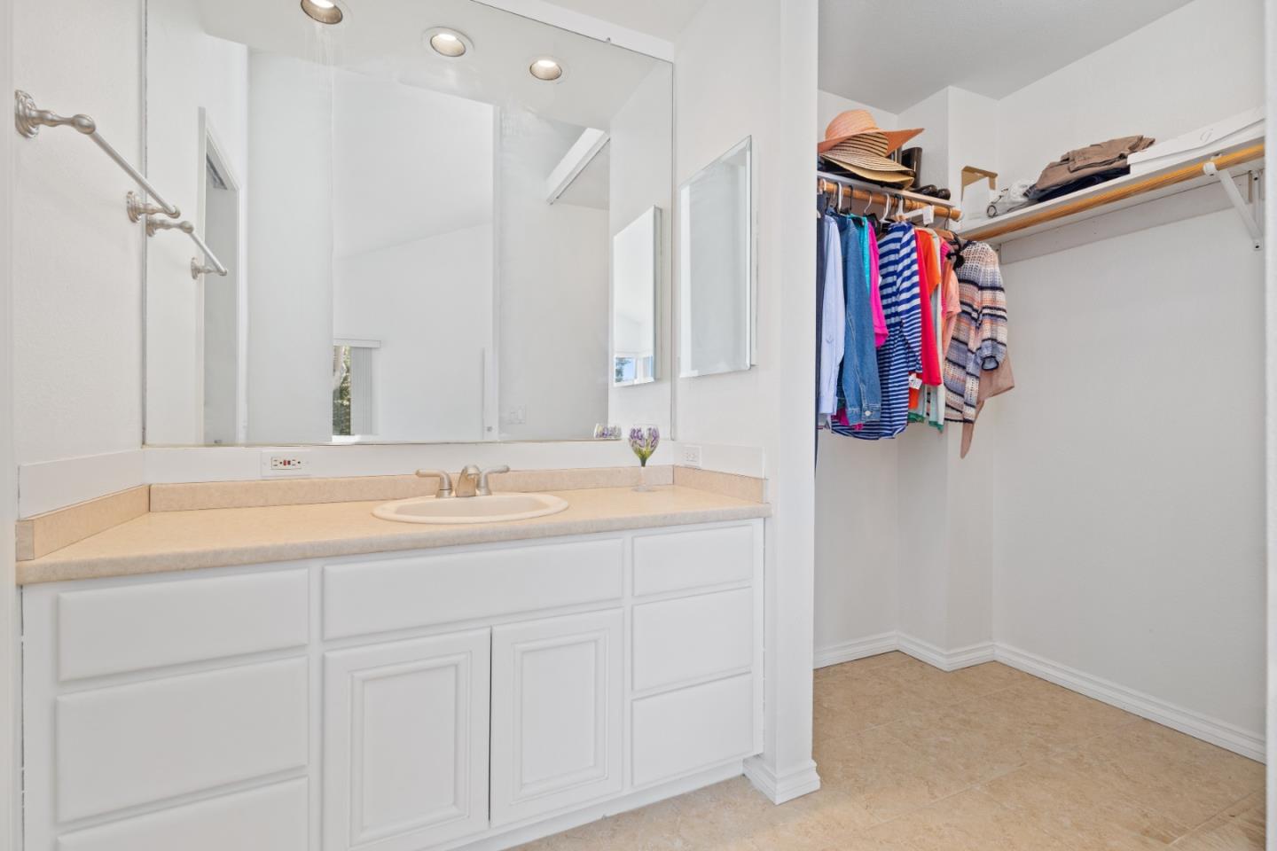 Detail Gallery Image 28 of 36 For 15 Morena, Irvine,  CA 92612 - 2 Beds | 2/1 Baths