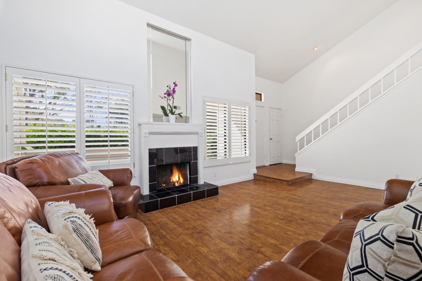 Detail Gallery Image 6 of 36 For 15 Morena, Irvine,  CA 92612 - 2 Beds | 2/1 Baths