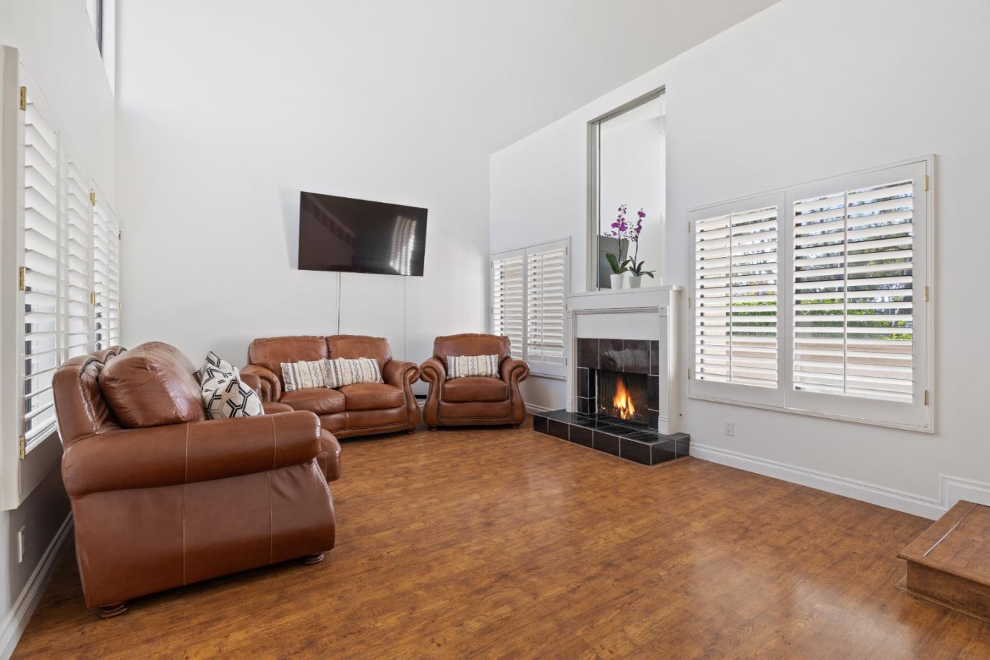 Detail Gallery Image 7 of 36 For 15 Morena, Irvine,  CA 92612 - 2 Beds | 2/1 Baths