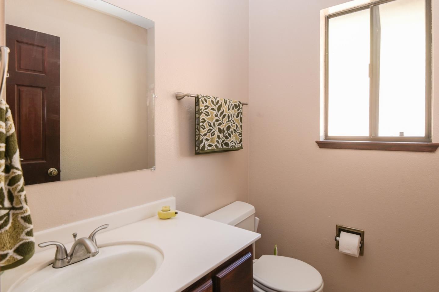 Detail Gallery Image 17 of 31 For 15223 Perry Ln, Morgan Hill,  CA 95037 - 4 Beds | 2/1 Baths