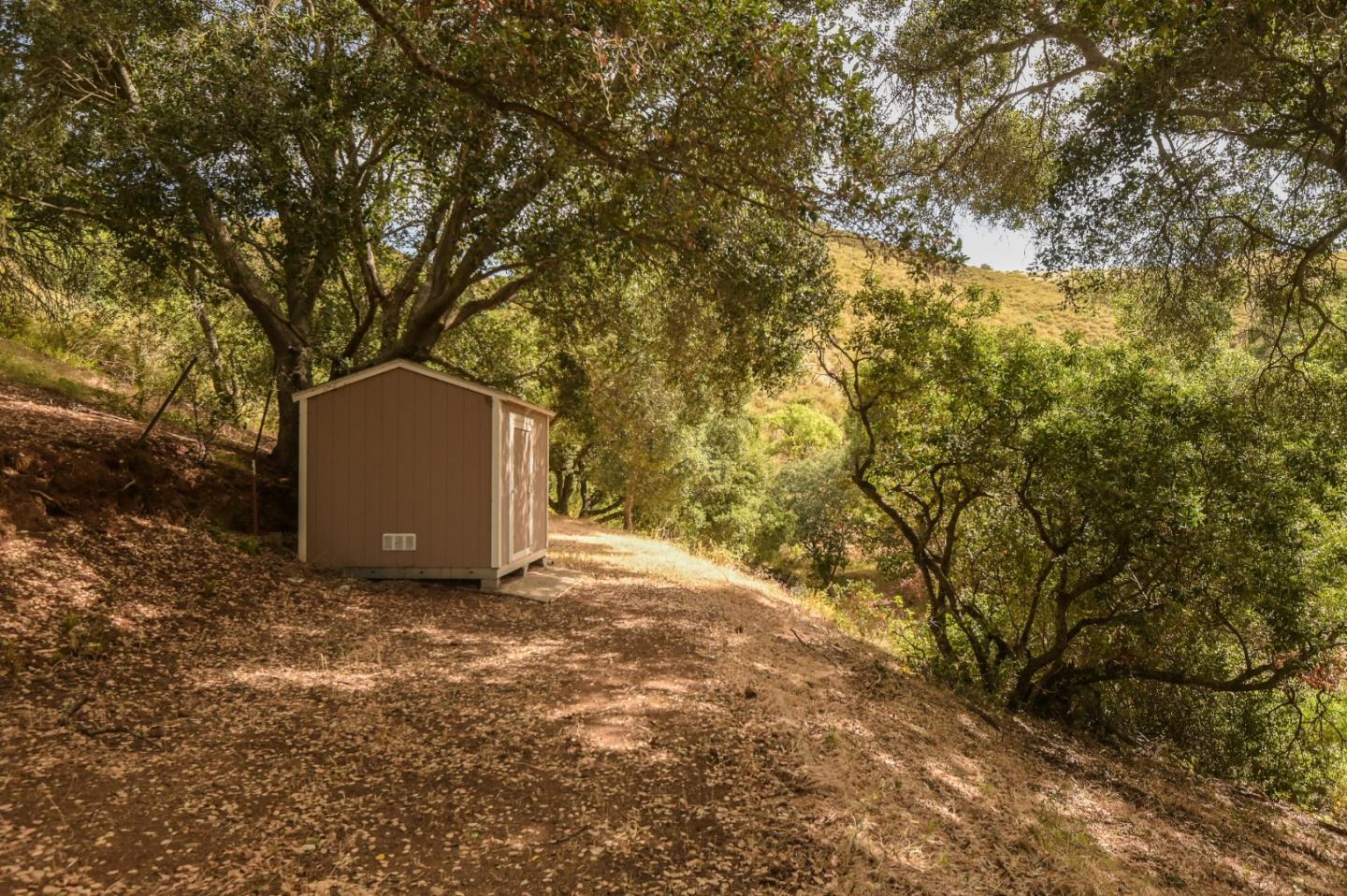 Detail Gallery Image 30 of 31 For 15223 Perry Ln, Morgan Hill,  CA 95037 - 4 Beds | 2/1 Baths