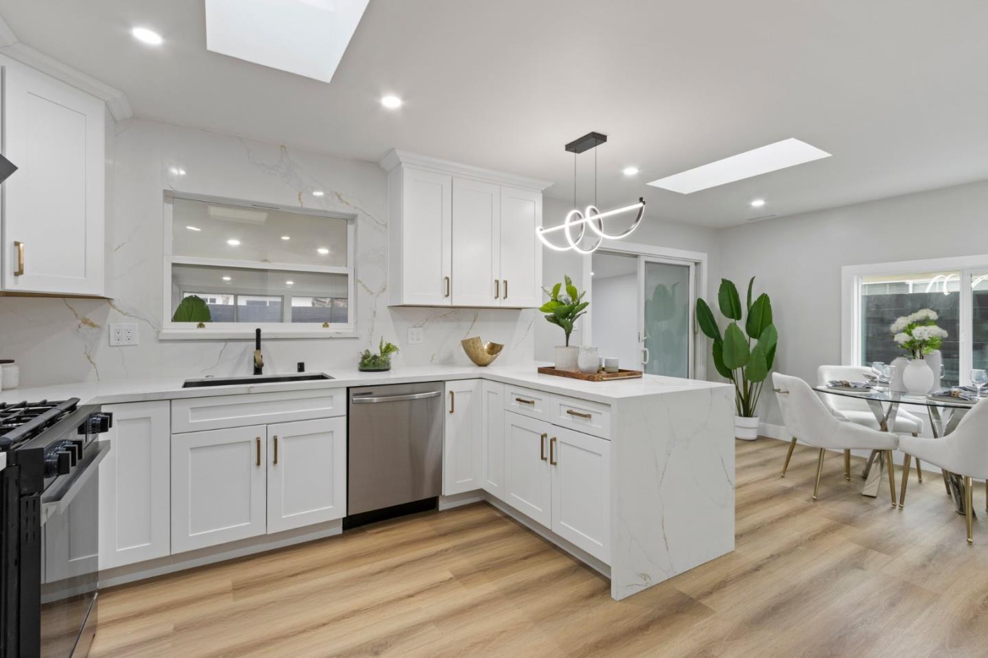 Detail Gallery Image 9 of 58 For 40422 Landon Ave, Fremont,  CA 94538 - 4 Beds | 3 Baths