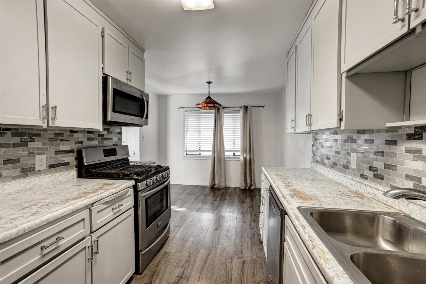 Detail Gallery Image 12 of 53 For 2114 Teakwood St, Vallejo,  CA 94591 - 3 Beds | 2 Baths