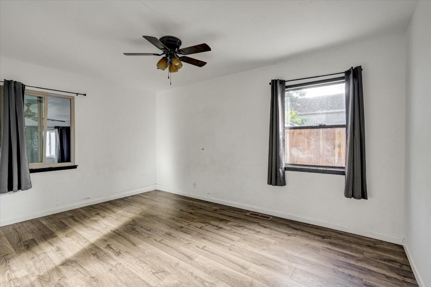 Detail Gallery Image 13 of 53 For 2114 Teakwood St, Vallejo,  CA 94591 - 3 Beds | 2 Baths