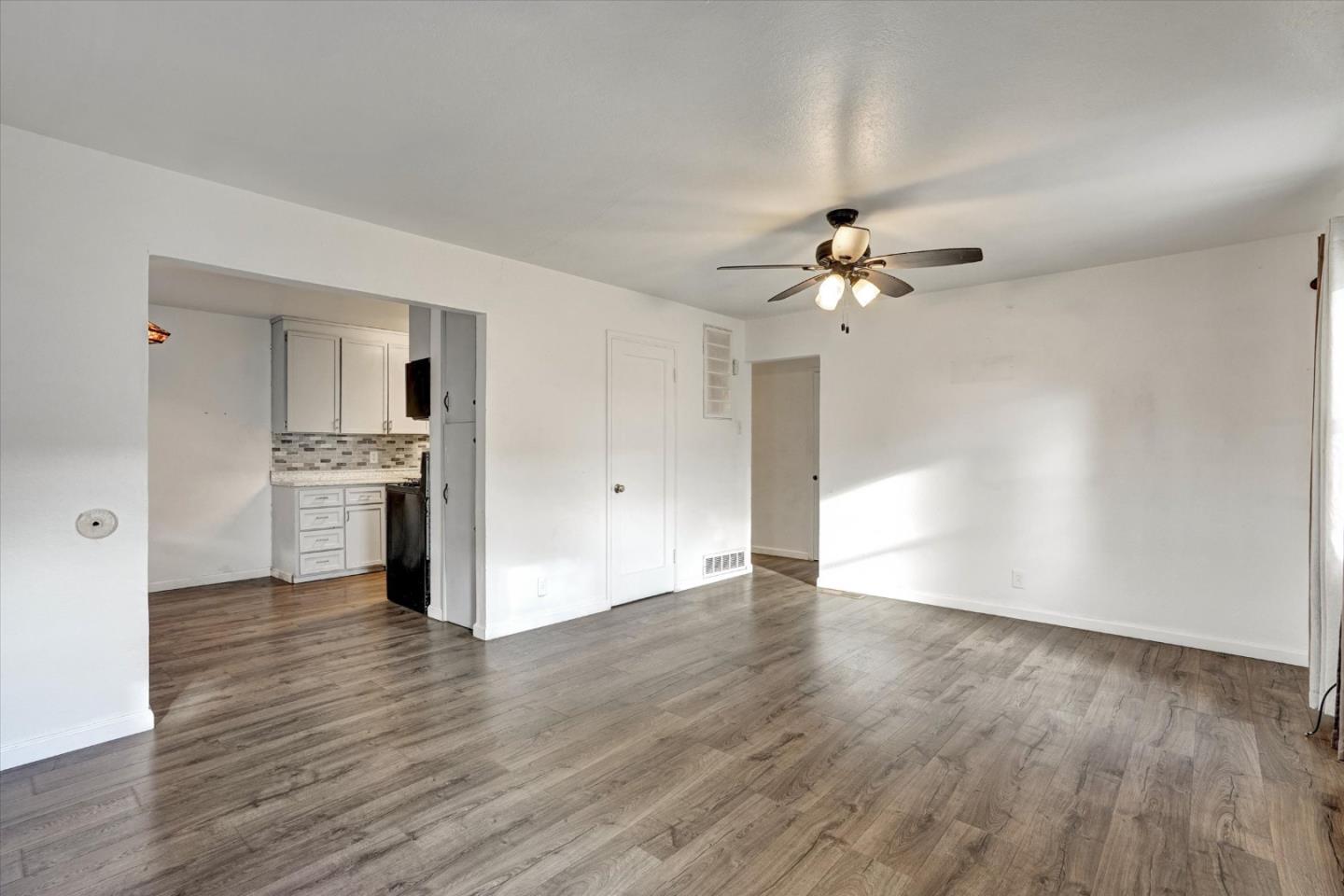 Detail Gallery Image 6 of 53 For 2114 Teakwood St, Vallejo,  CA 94591 - 3 Beds | 2 Baths