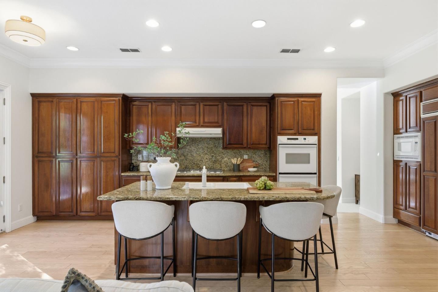 Detail Gallery Image 19 of 72 For 108 Ayala Ct, Los Gatos,  CA 95032 - 3 Beds | 2/1 Baths