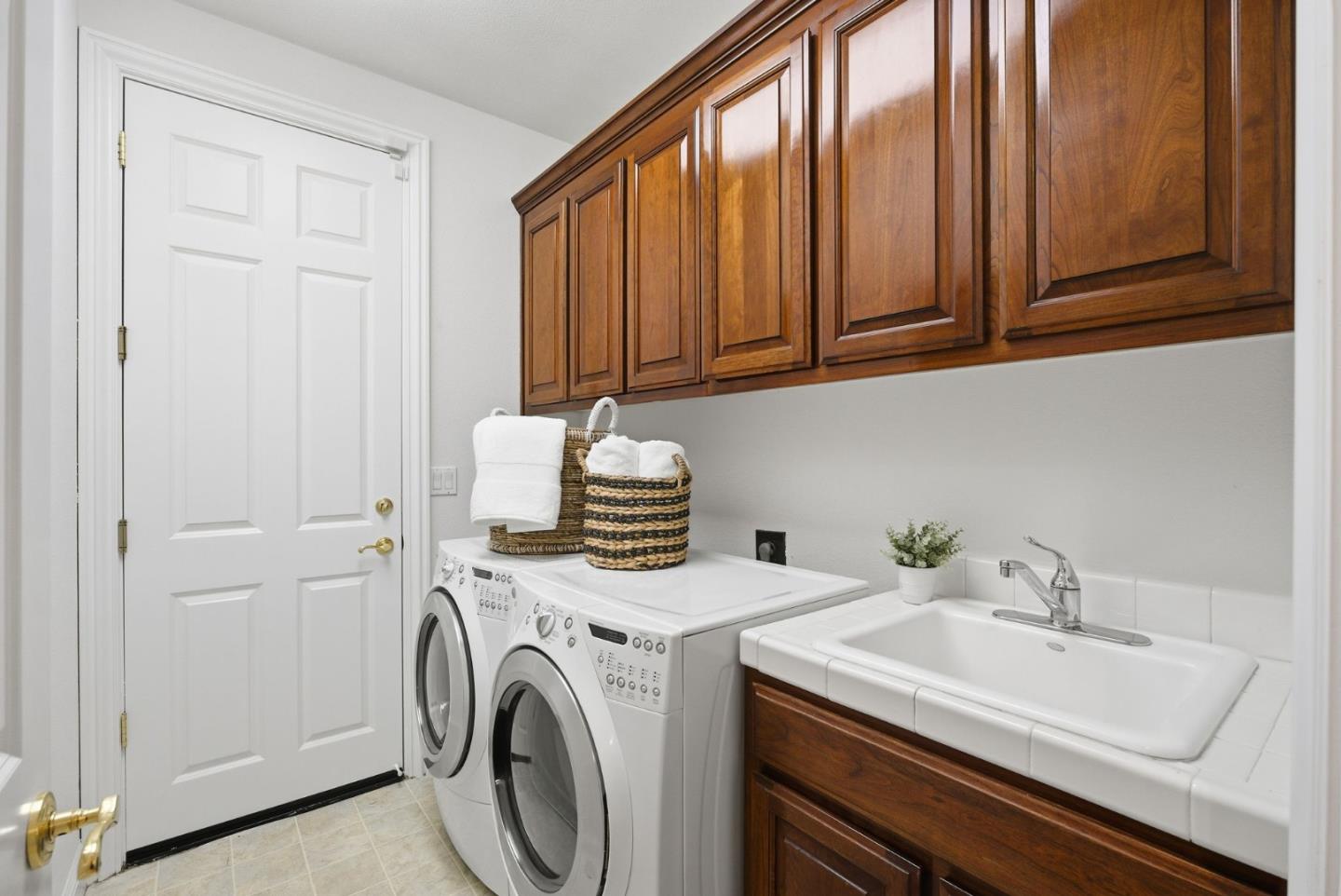 Detail Gallery Image 39 of 72 For 108 Ayala Ct, Los Gatos,  CA 95032 - 3 Beds | 2/1 Baths