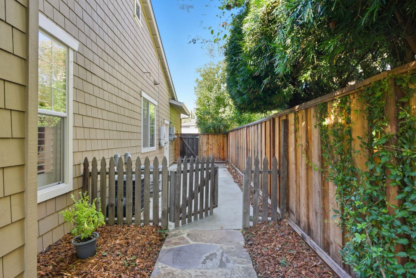 Detail Gallery Image 51 of 72 For 108 Ayala Ct, Los Gatos,  CA 95032 - 3 Beds | 2/1 Baths