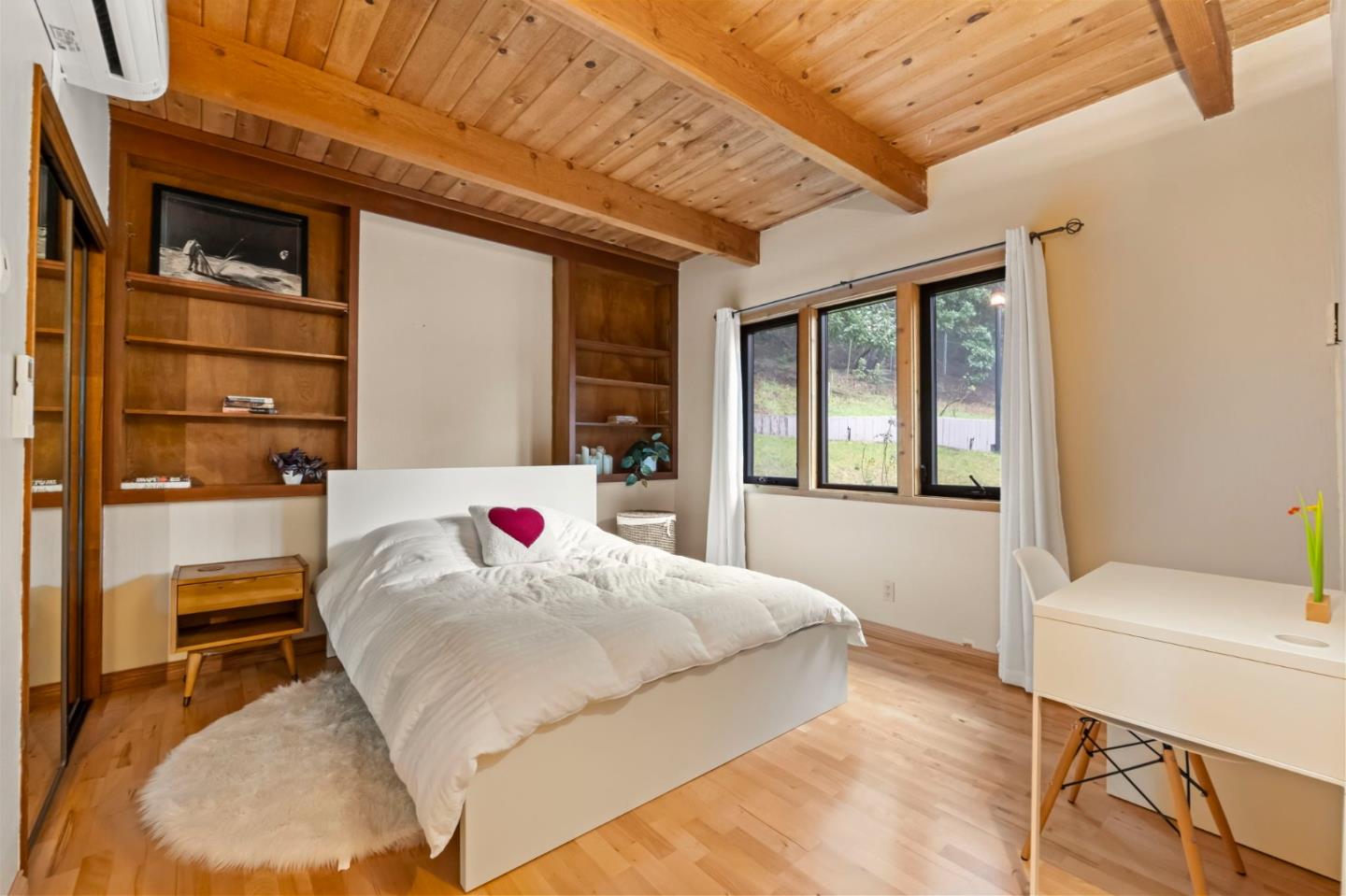 Detail Gallery Image 33 of 41 For 12351 Indian Rock Way, Los Gatos,  CA 95033 - 3 Beds | 2/1 Baths