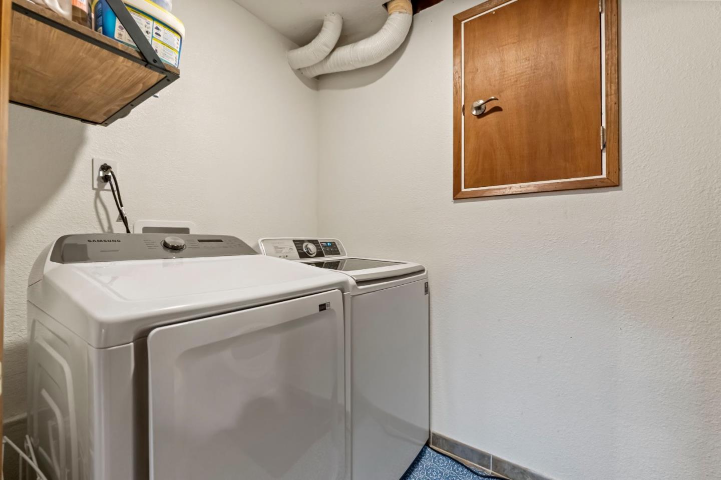 Detail Gallery Image 36 of 41 For 12351 Indian Rock Way, Los Gatos,  CA 95033 - 3 Beds | 2/1 Baths