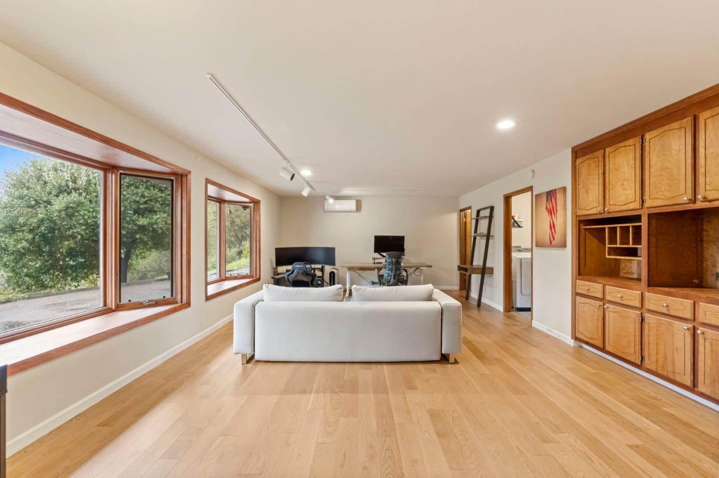 Detail Gallery Image 38 of 41 For 12351 Indian Rock Way, Los Gatos,  CA 95033 - 3 Beds | 2/1 Baths