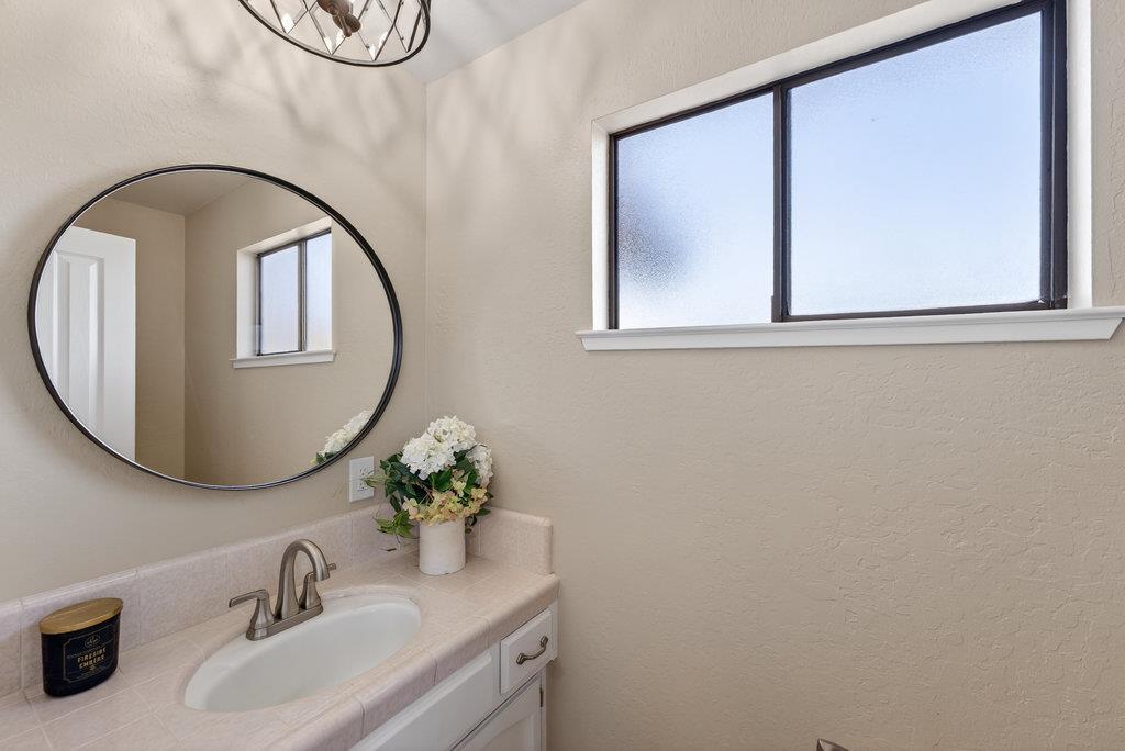 Detail Gallery Image 29 of 49 For 29 Crest Ln, La Selva Beach,  CA 95076 - 3 Beds | 2/1 Baths