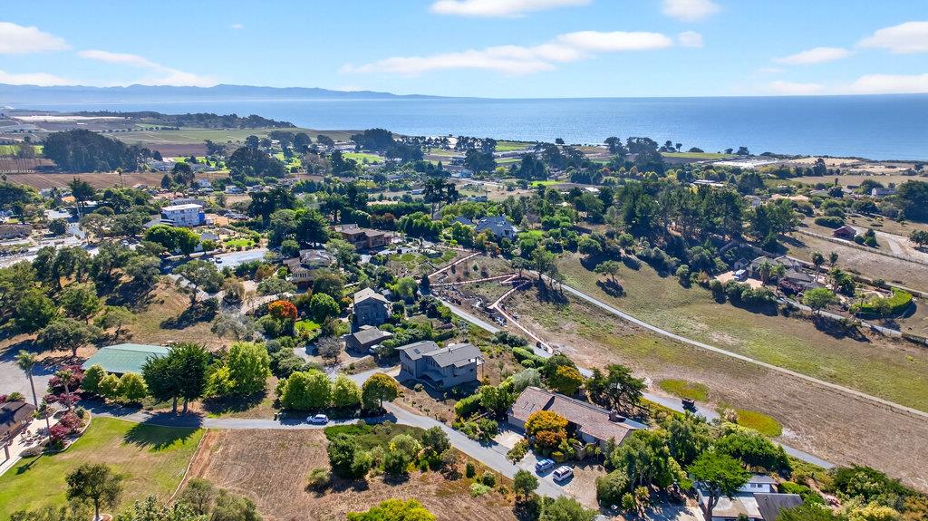 Detail Gallery Image 5 of 49 For 29 Crest Ln, La Selva Beach,  CA 95076 - 3 Beds | 2/1 Baths