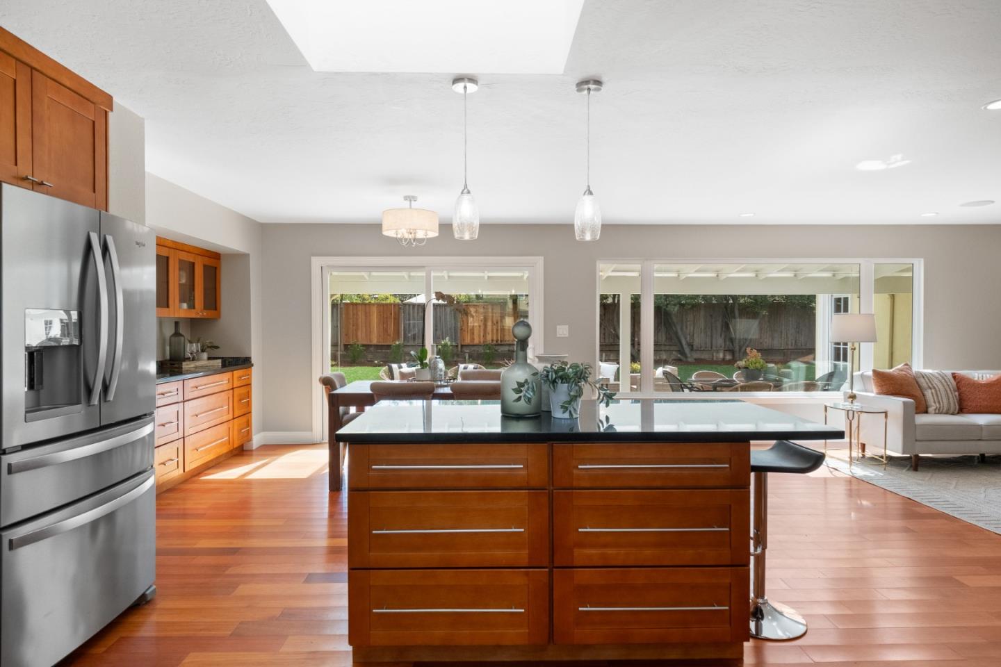 Detail Gallery Image 21 of 62 For 1098 Muir Way, Los Altos,  CA 94024 - 4 Beds | 3 Baths