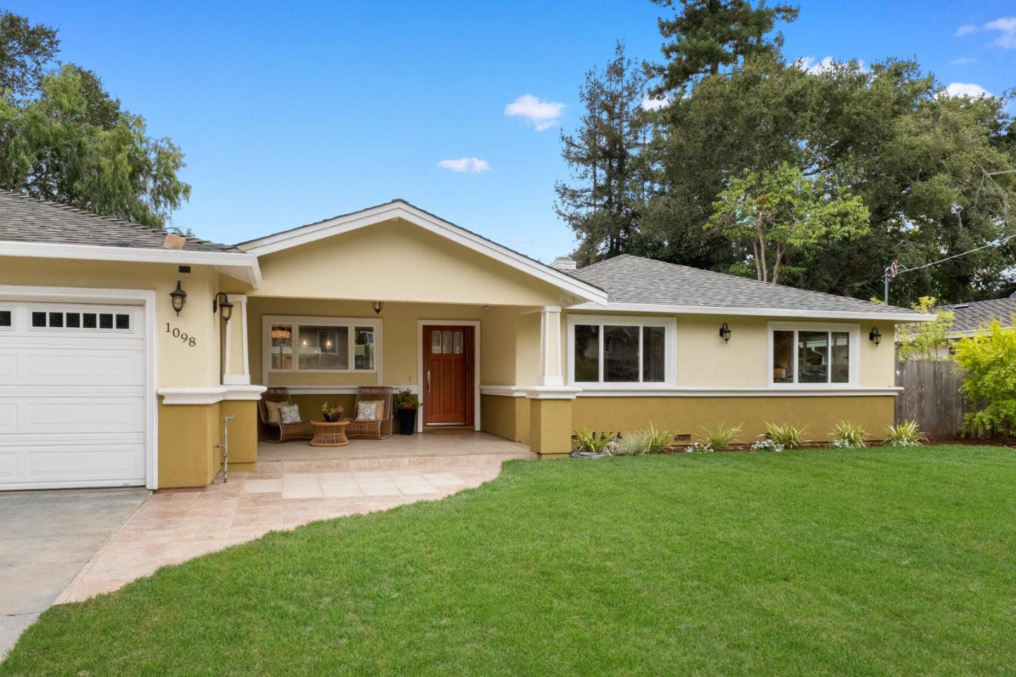 Detail Gallery Image 4 of 62 For 1098 Muir Way, Los Altos,  CA 94024 - 4 Beds | 3 Baths