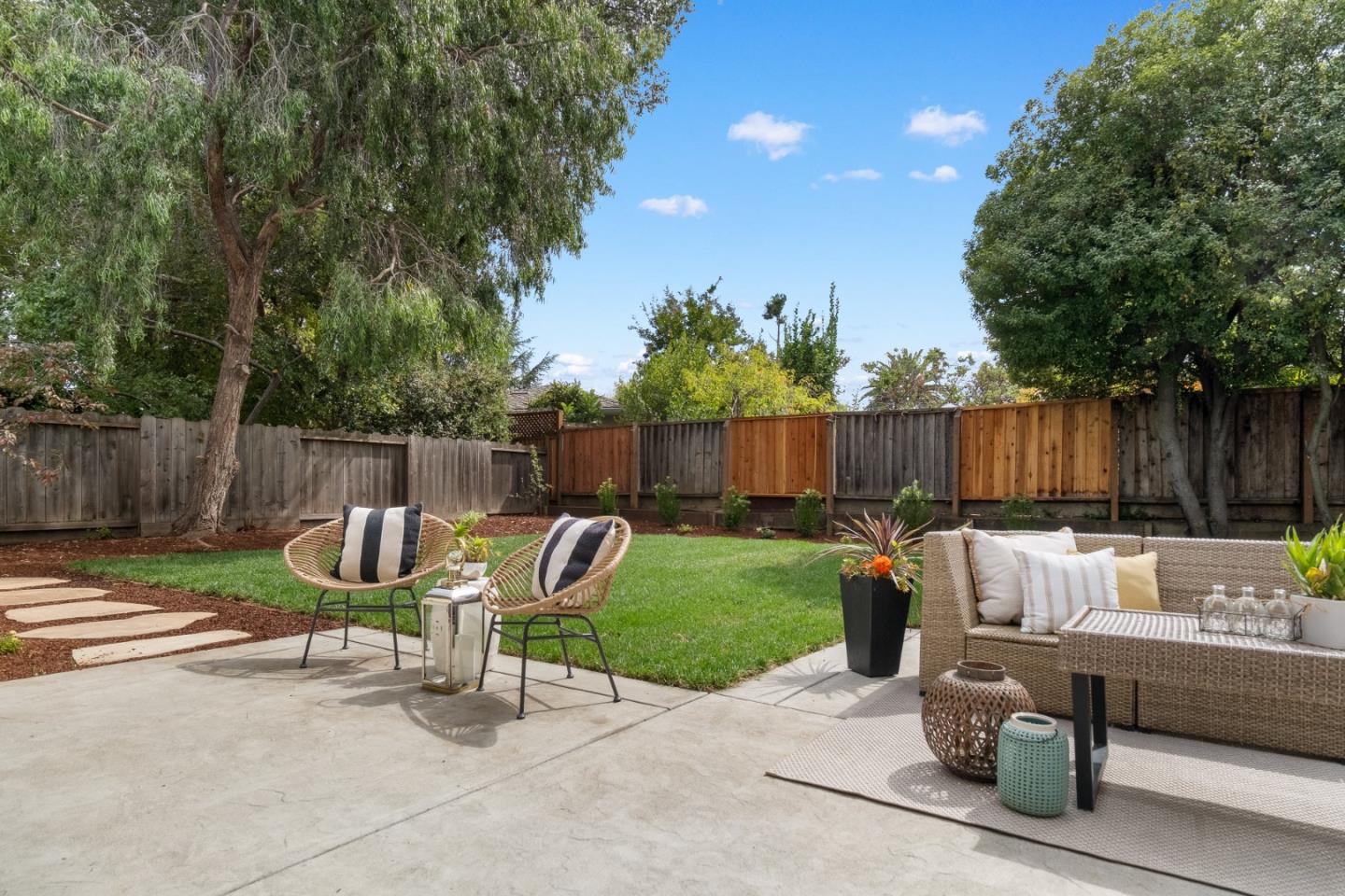 Detail Gallery Image 48 of 62 For 1098 Muir Way, Los Altos,  CA 94024 - 4 Beds | 3 Baths