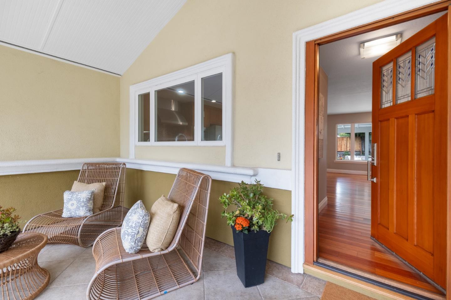 Detail Gallery Image 6 of 62 For 1098 Muir Way, Los Altos,  CA 94024 - 4 Beds | 3 Baths