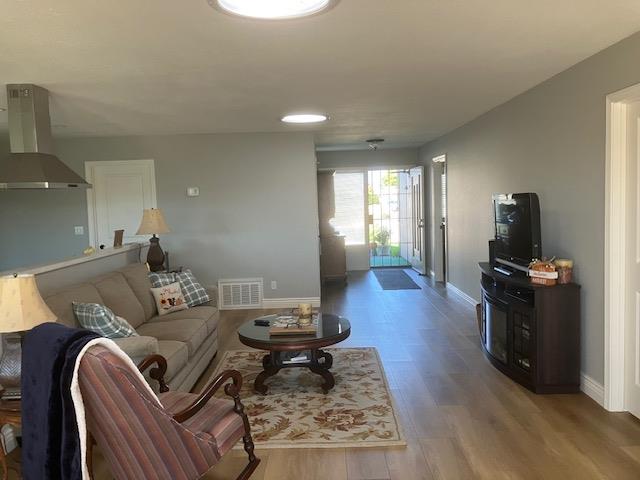 Detail Gallery Image 5 of 16 For 624 Delta Way, Watsonville,  CA 95076 - 2 Beds | 2 Baths