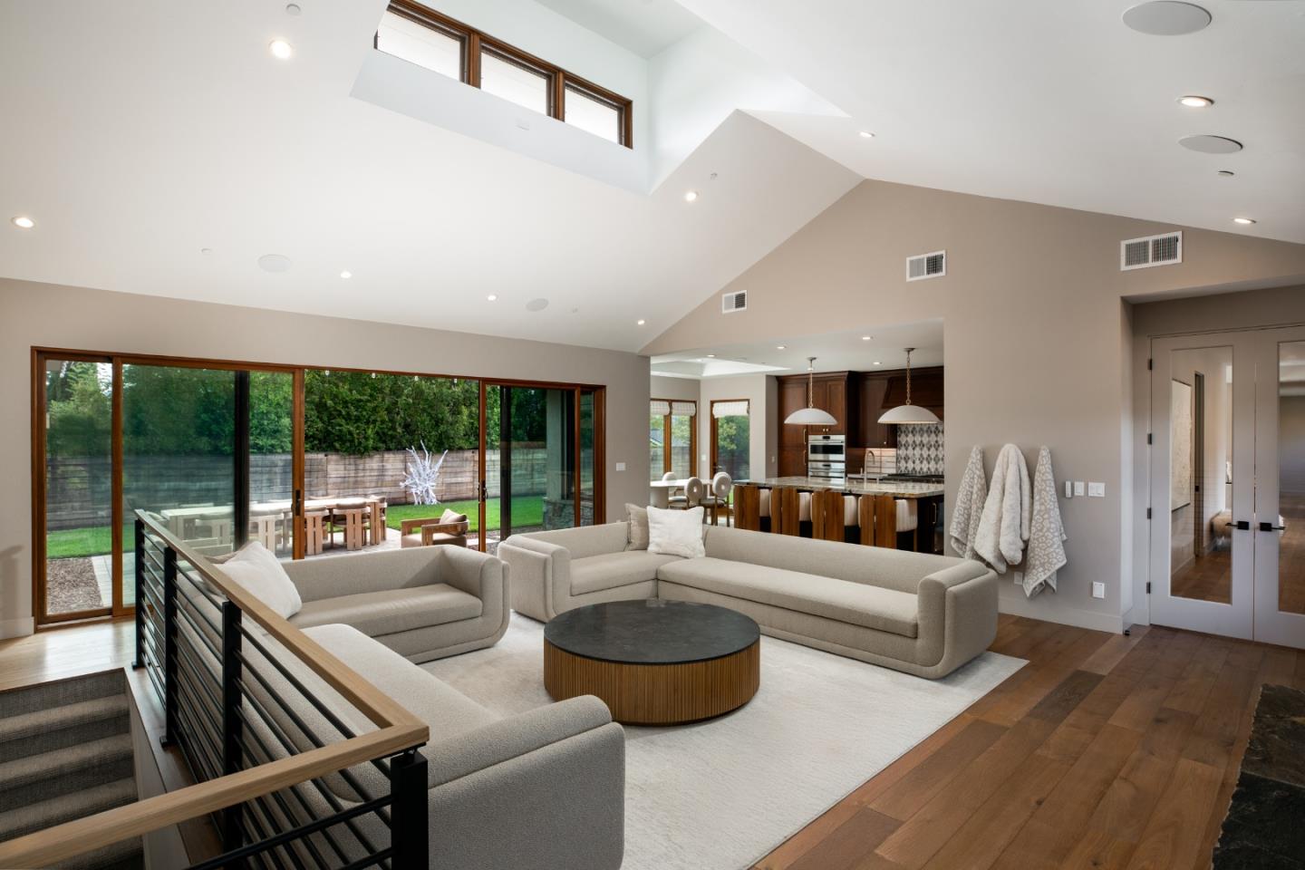 Detail Gallery Image 11 of 61 For 15288 via Pinto, Monte Sereno,  CA 95030 - 5 Beds | 7/2 Baths