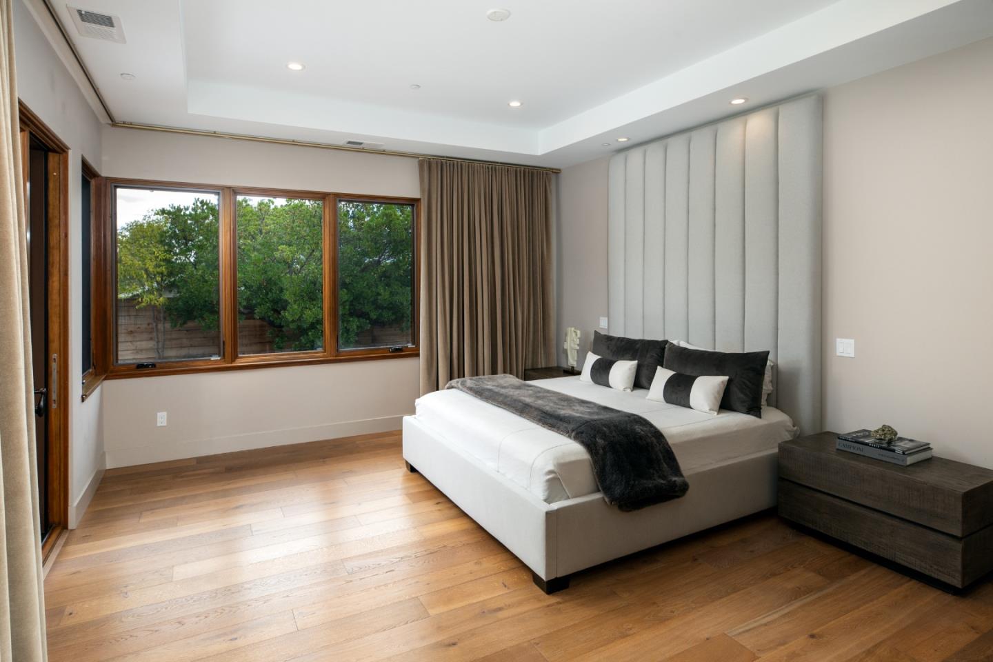 Detail Gallery Image 19 of 61 For 15288 via Pinto, Monte Sereno,  CA 95030 - 5 Beds | 7/2 Baths