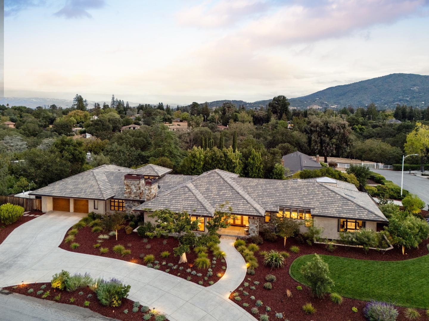 Detail Gallery Image 4 of 61 For 15288 via Pinto, Monte Sereno,  CA 95030 - 5 Beds | 7/2 Baths