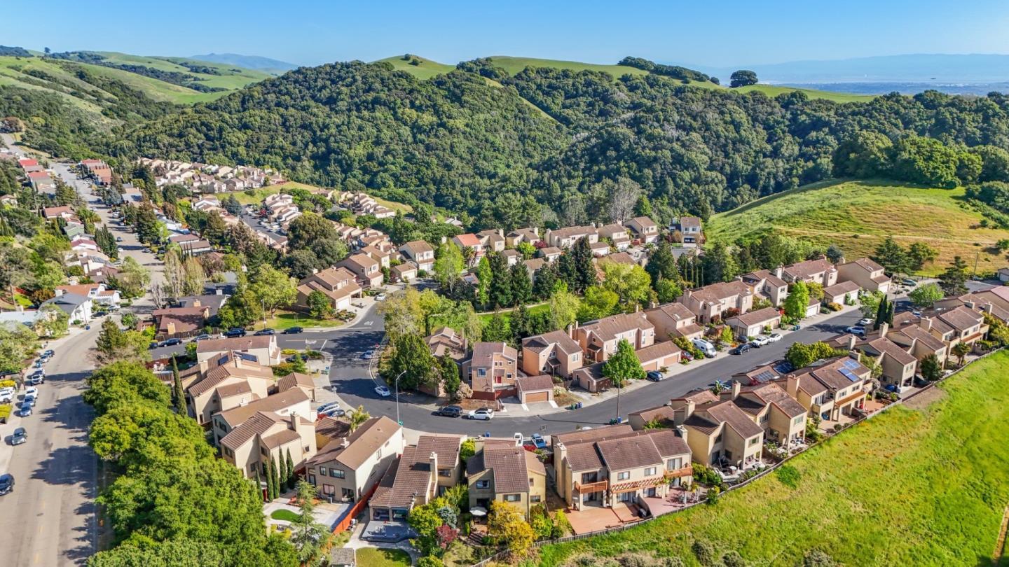 Detail Gallery Image 2 of 53 For 2743 Gamble Ct, Hayward,  CA 94542 - 3 Beds | 2/1 Baths