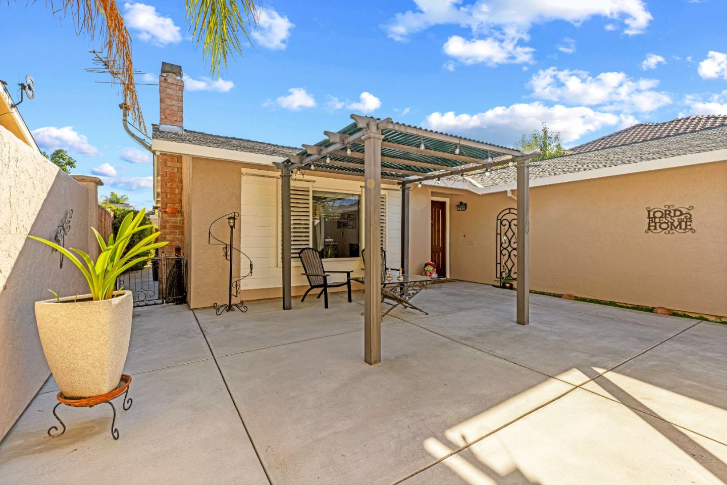 Detail Gallery Image 11 of 44 For 4136 Senter Rd, San Jose,  CA 95111 - 3 Beds | 2 Baths