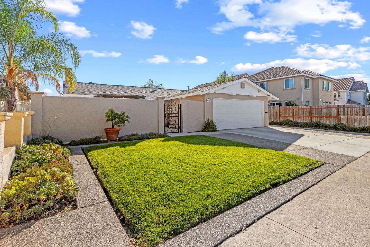 Detail Gallery Image 9 of 44 For 4136 Senter Rd, San Jose,  CA 95111 - 3 Beds | 2 Baths