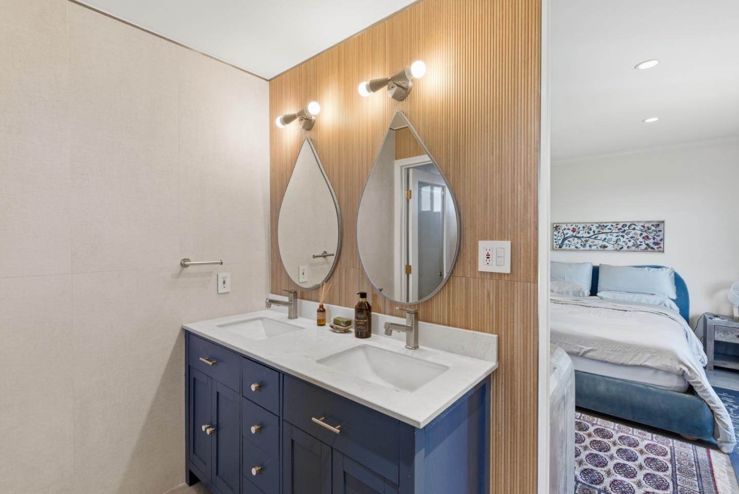 Detail Gallery Image 15 of 25 For 901 Crestview Dr, San Carlos,  CA 94070 - 4 Beds | 3 Baths