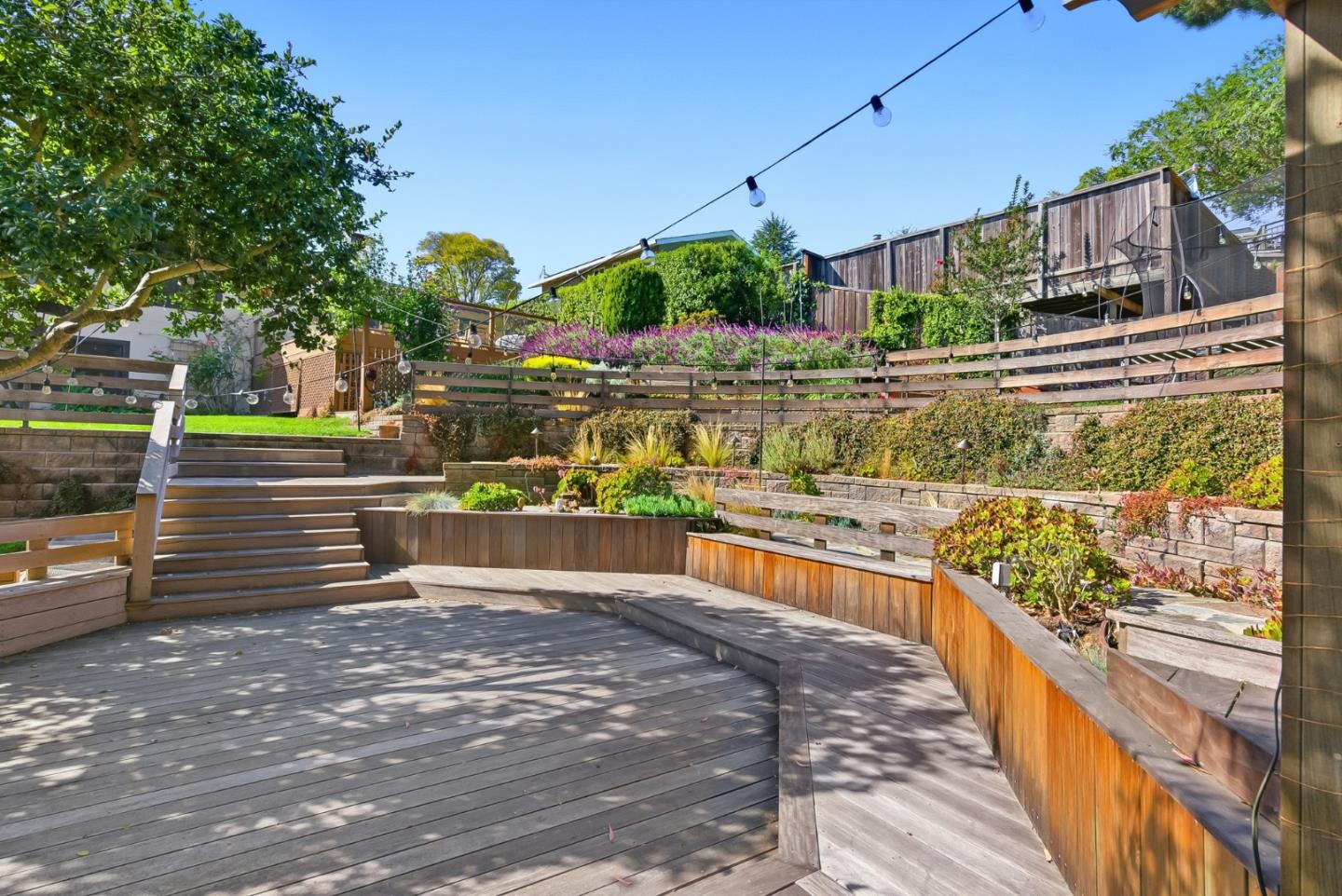 Detail Gallery Image 18 of 25 For 901 Crestview Dr, San Carlos,  CA 94070 - 4 Beds | 3 Baths