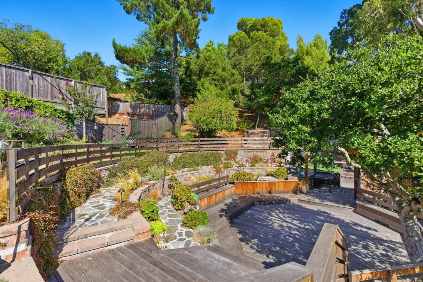 Detail Gallery Image 23 of 25 For 901 Crestview Dr, San Carlos,  CA 94070 - 4 Beds | 3 Baths